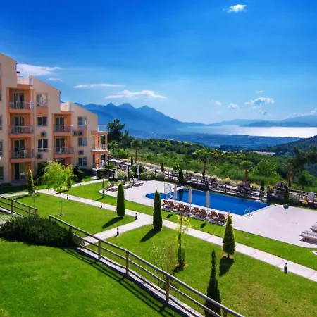 6 Kisilik Tesis Icerisinde Ortak Havuzlu Daire, Aydin Kusadasi - Awz147 Apartment *